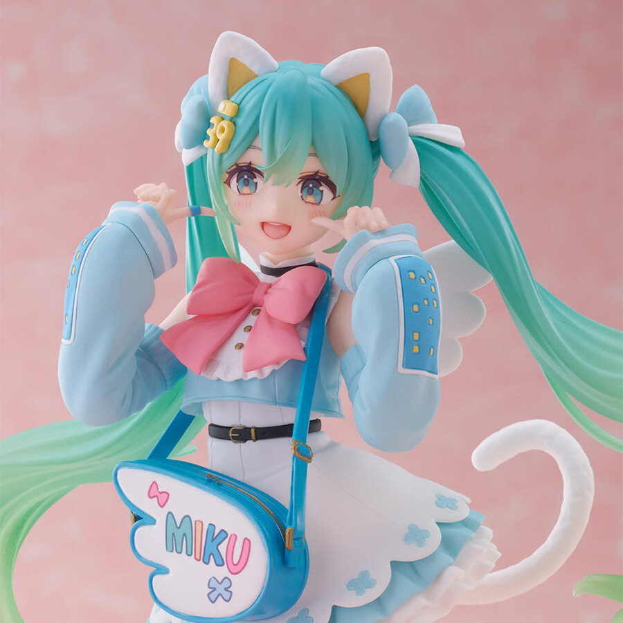 (네이버) 타이토 하츠네 미쿠 패션 피규어 팬시 (18,600원 / 네멤무료)_1.jpg