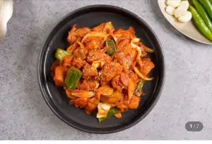 매콤 양념 닭갈비 1kg + 증정